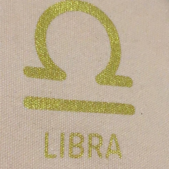 FREE WITH $25 purchase-NWT-Cloth MakeUp/Carryall Pouch-Zip Top-Pink-Libra Logo - Picture 3 of 9